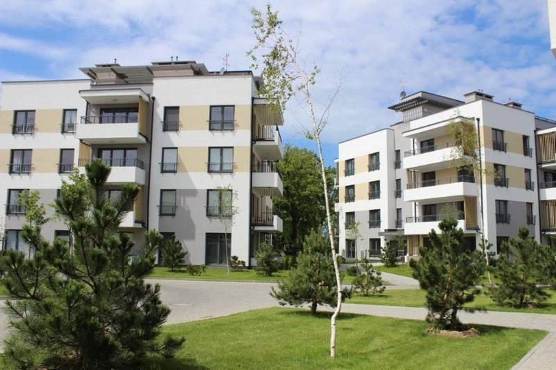 zieleń przed apartamentem